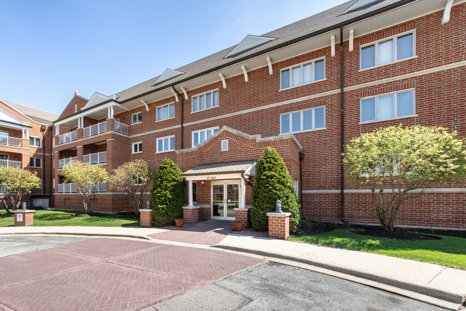 460 S Northwest Highway #307, Park Ridge, IL 60068