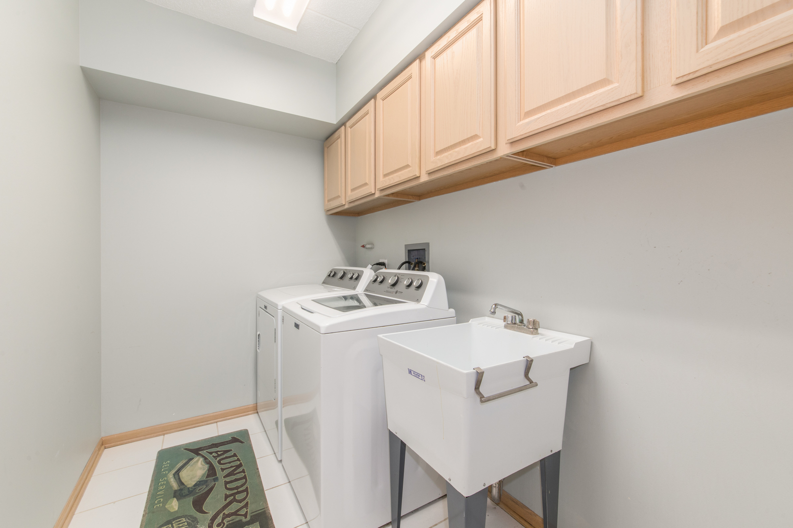 460 S Northwest Highway #307, Park Ridge, IL 60068