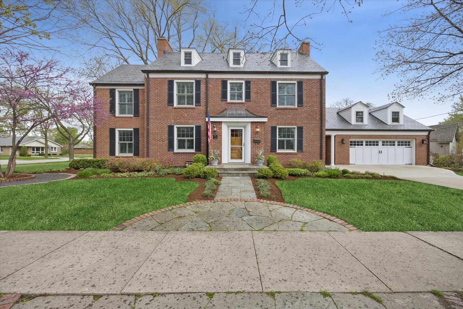 545 S Brainard Avenue, La Grange, IL 60525