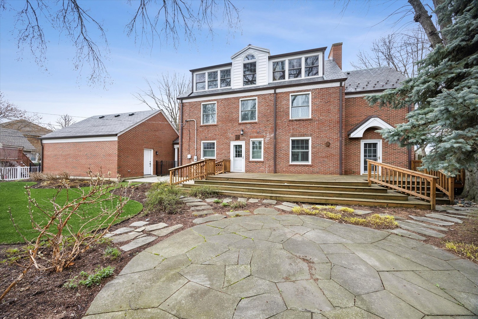 545 S Brainard Avenue, La Grange, IL 60525