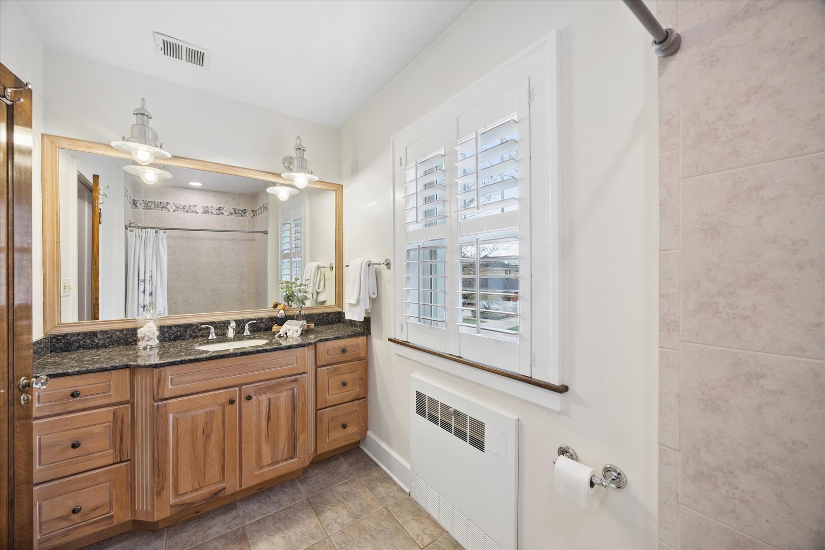 545 S Brainard Avenue, La Grange, IL 60525