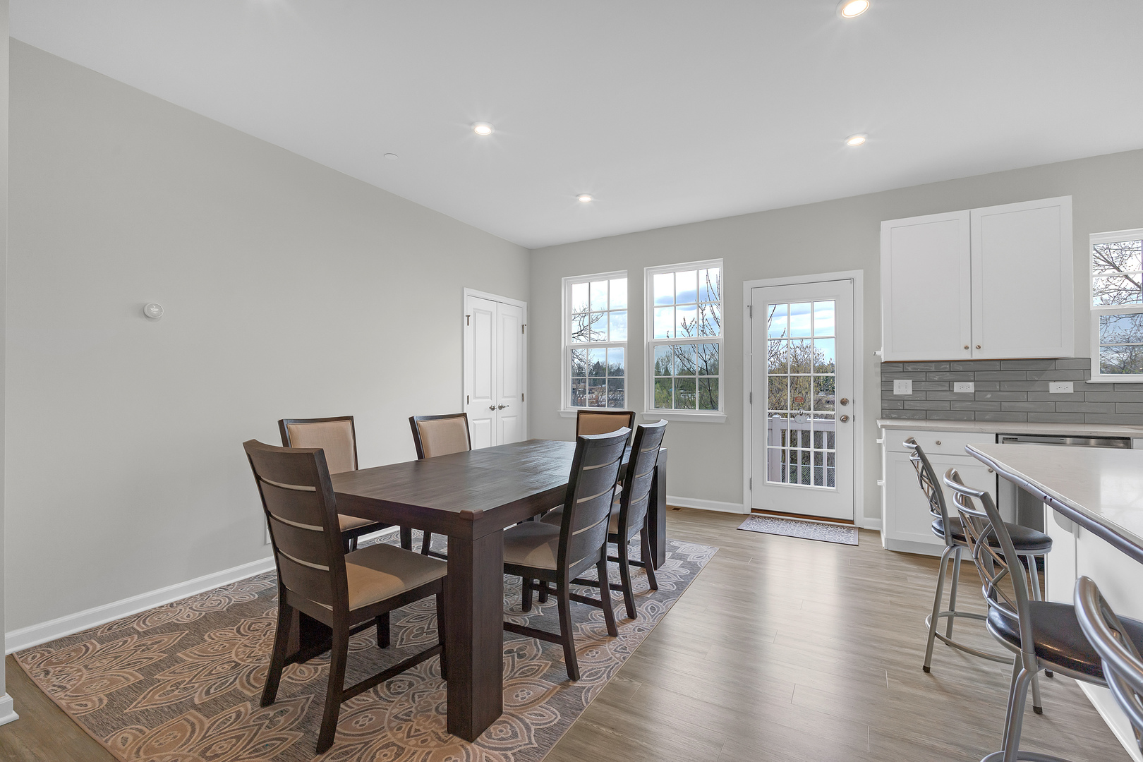 780 Weller Drive, Des Plaines, IL 60016