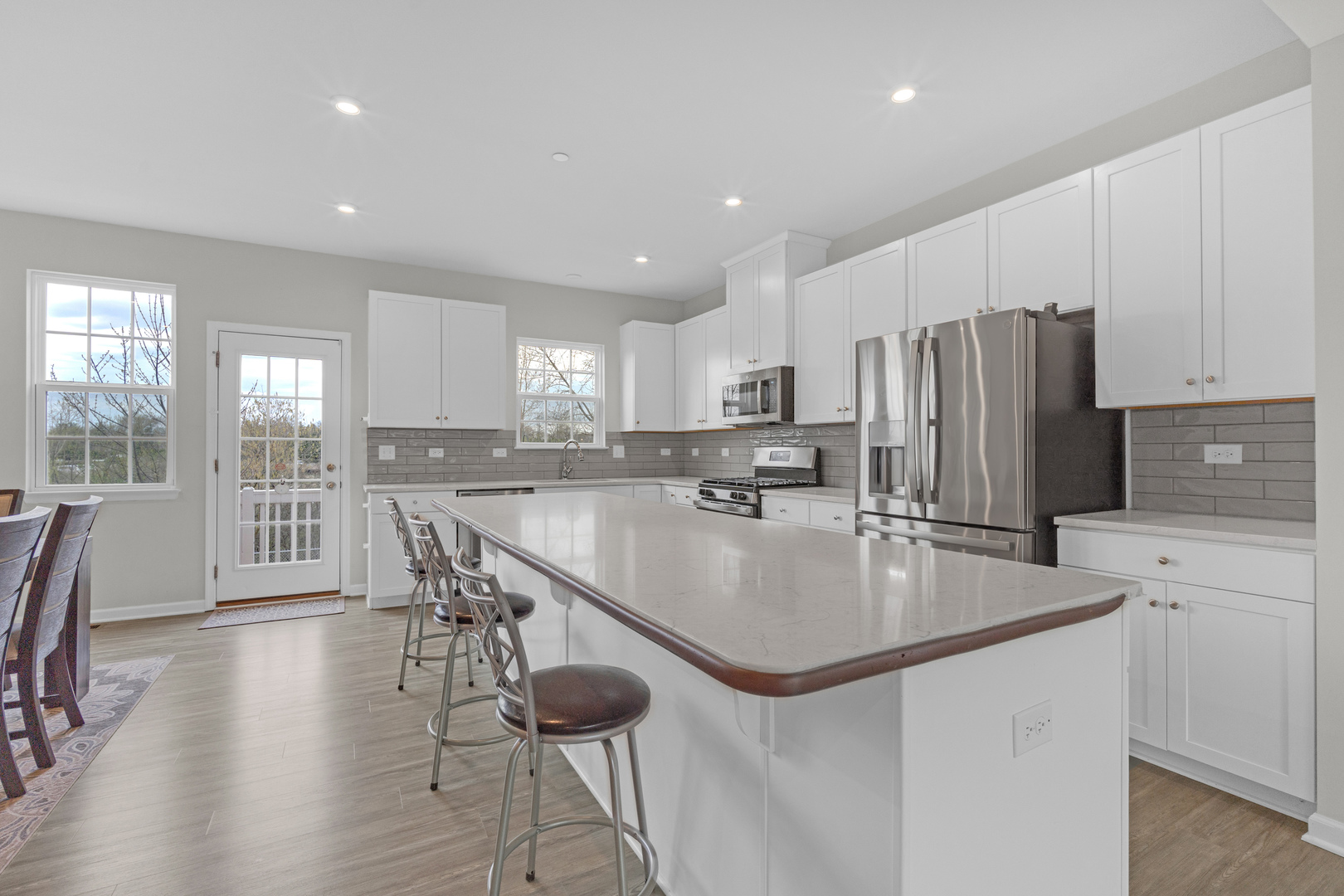 780 Weller Drive, Des Plaines, IL 60016