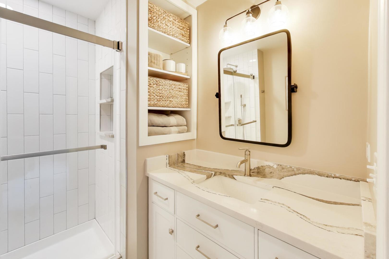 2080 Pennsbury Lane, Hanover Park, IL 60133