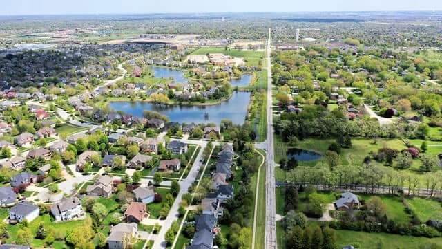 3169 Saganashkee Lane, Naperville, IL 60564