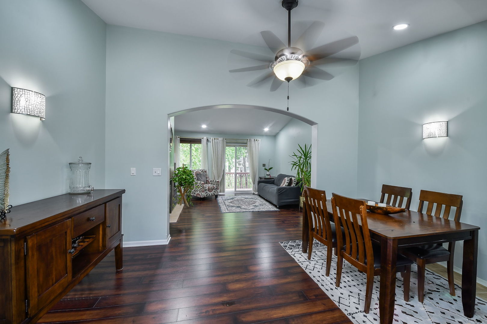 3169 Saganashkee Lane, Naperville, IL 60564