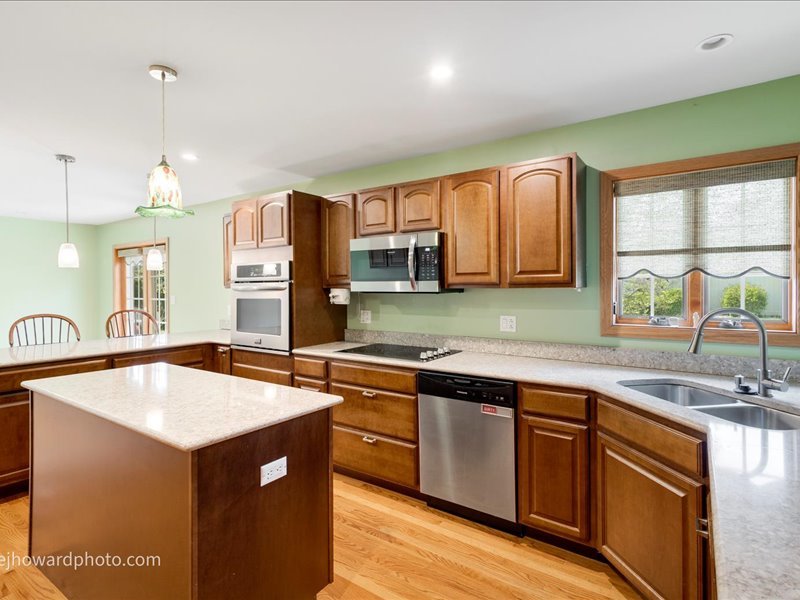 12524 S 71st Court, Palos Heights, IL 60463