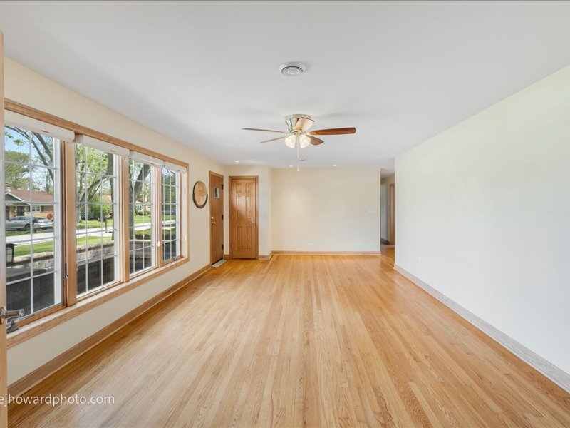 12524 S 71st Court, Palos Heights, IL 60463