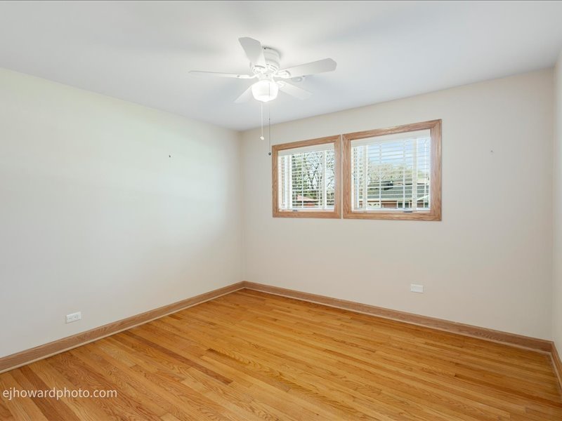 12524 S 71st Court, Palos Heights, IL 60463