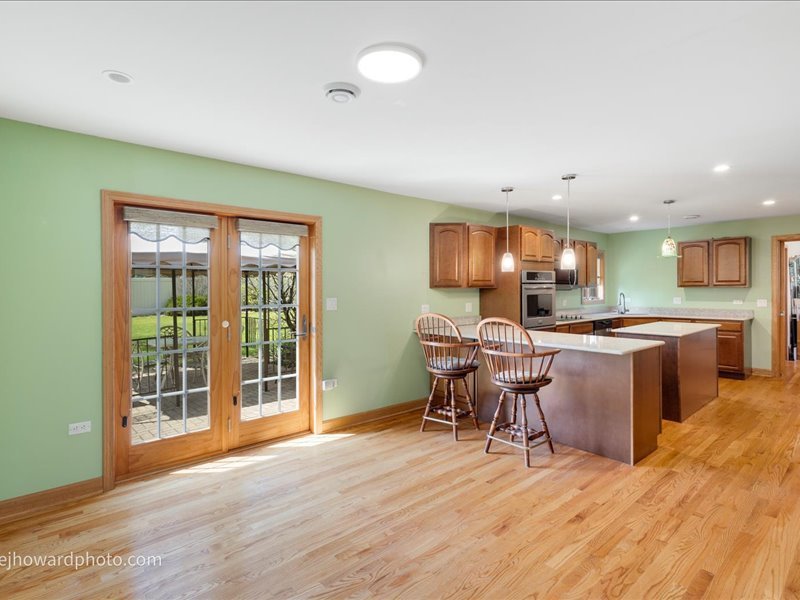 12524 S 71st Court, Palos Heights, IL 60463