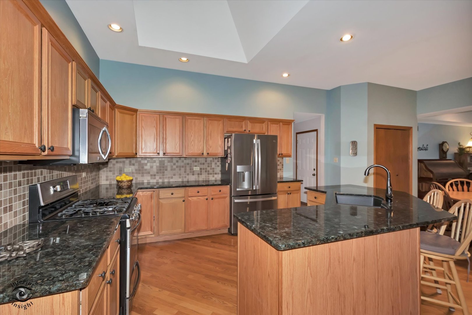 8200 Brookside Glen Drive, Tinley Park, IL 60487