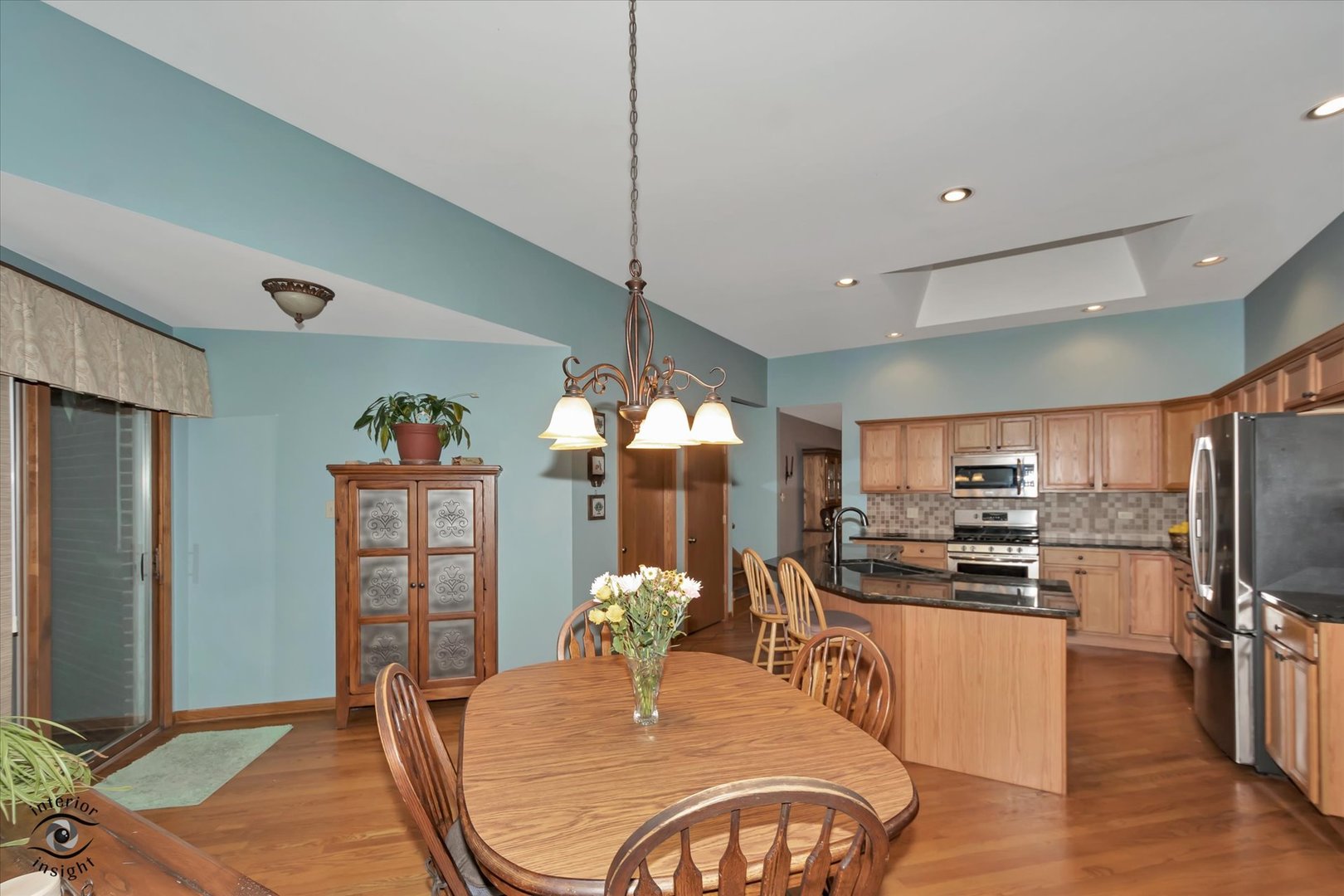 8200 Brookside Glen Drive, Tinley Park, IL 60487