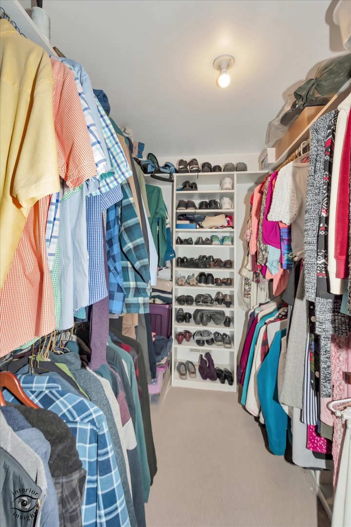 8200 Brookside Glen Drive, Tinley Park, IL 60487