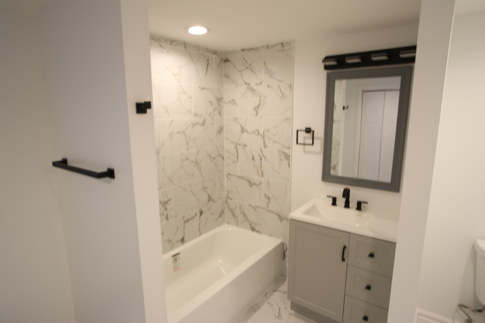 400 W 96th Street, Chicago, IL 60628