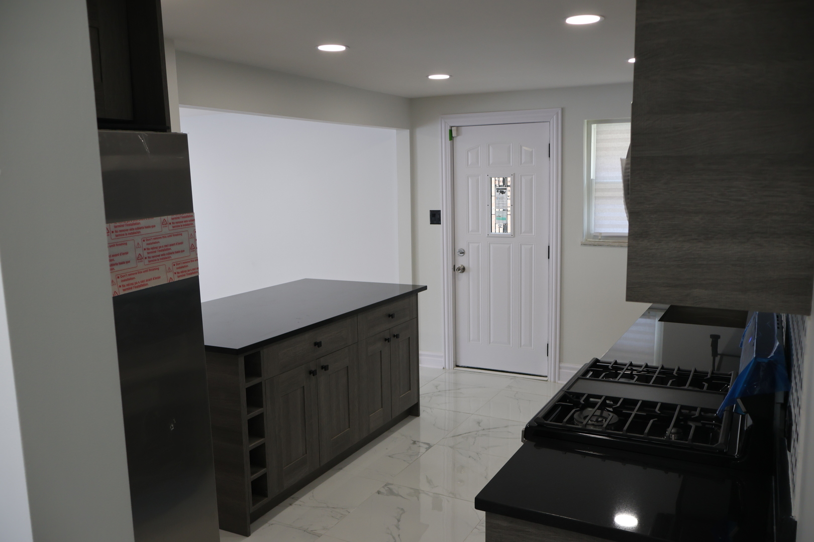 400 W 96th Street, Chicago, IL 60628