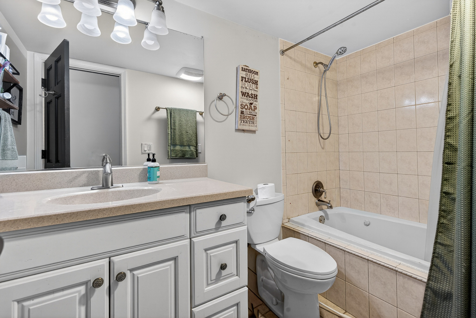 2970 Kingston Drive, Island Lake, IL 60042