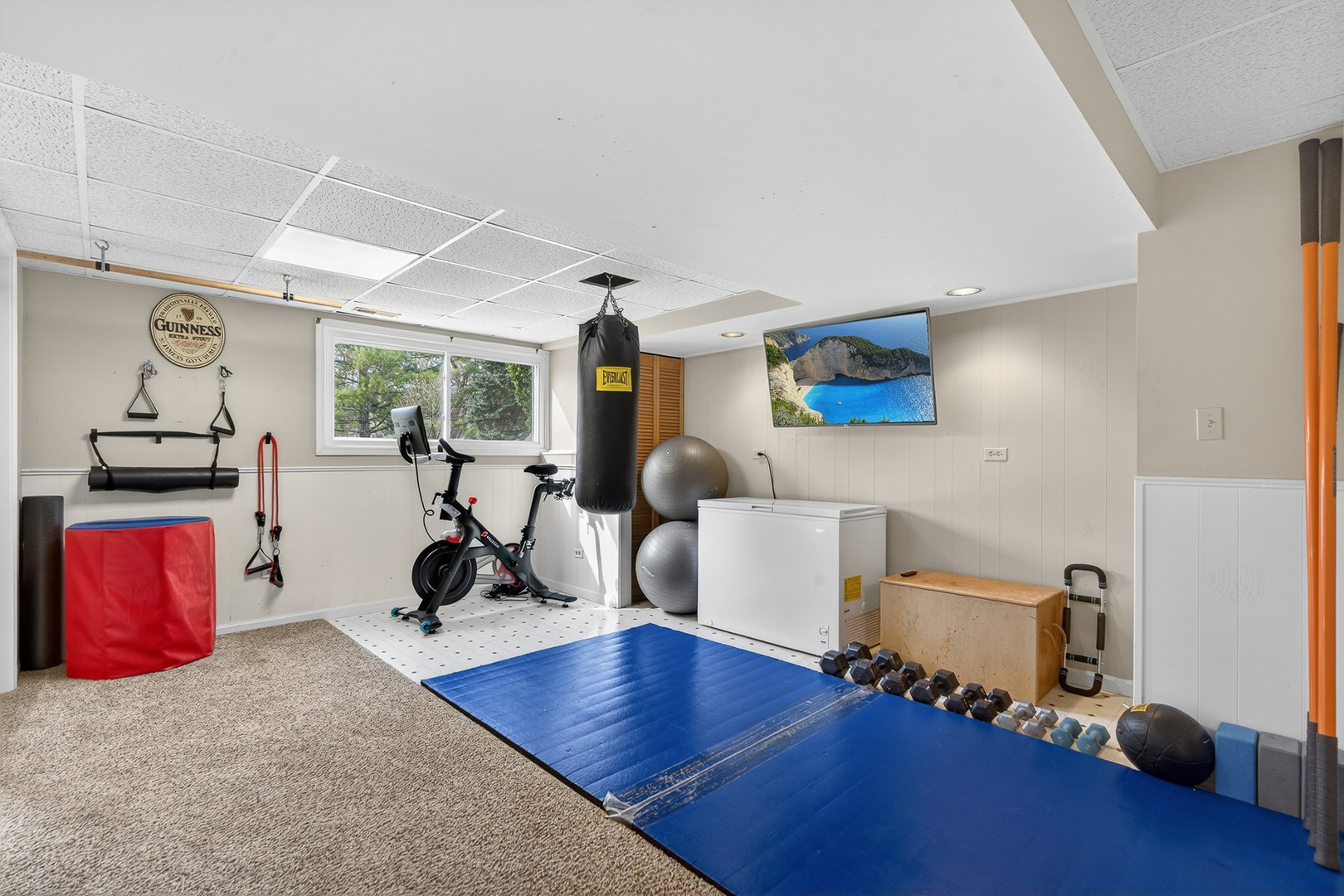 2970 Kingston Drive, Island Lake, IL 60042