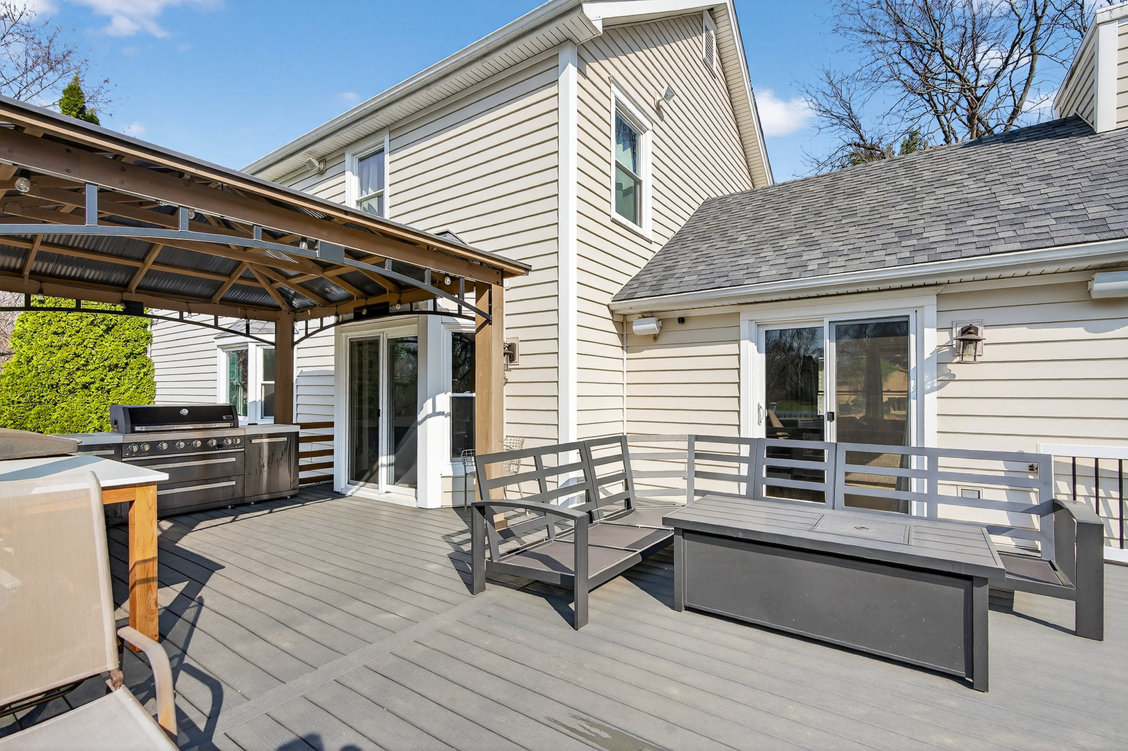 2970 Kingston Drive, Island Lake, IL 60042