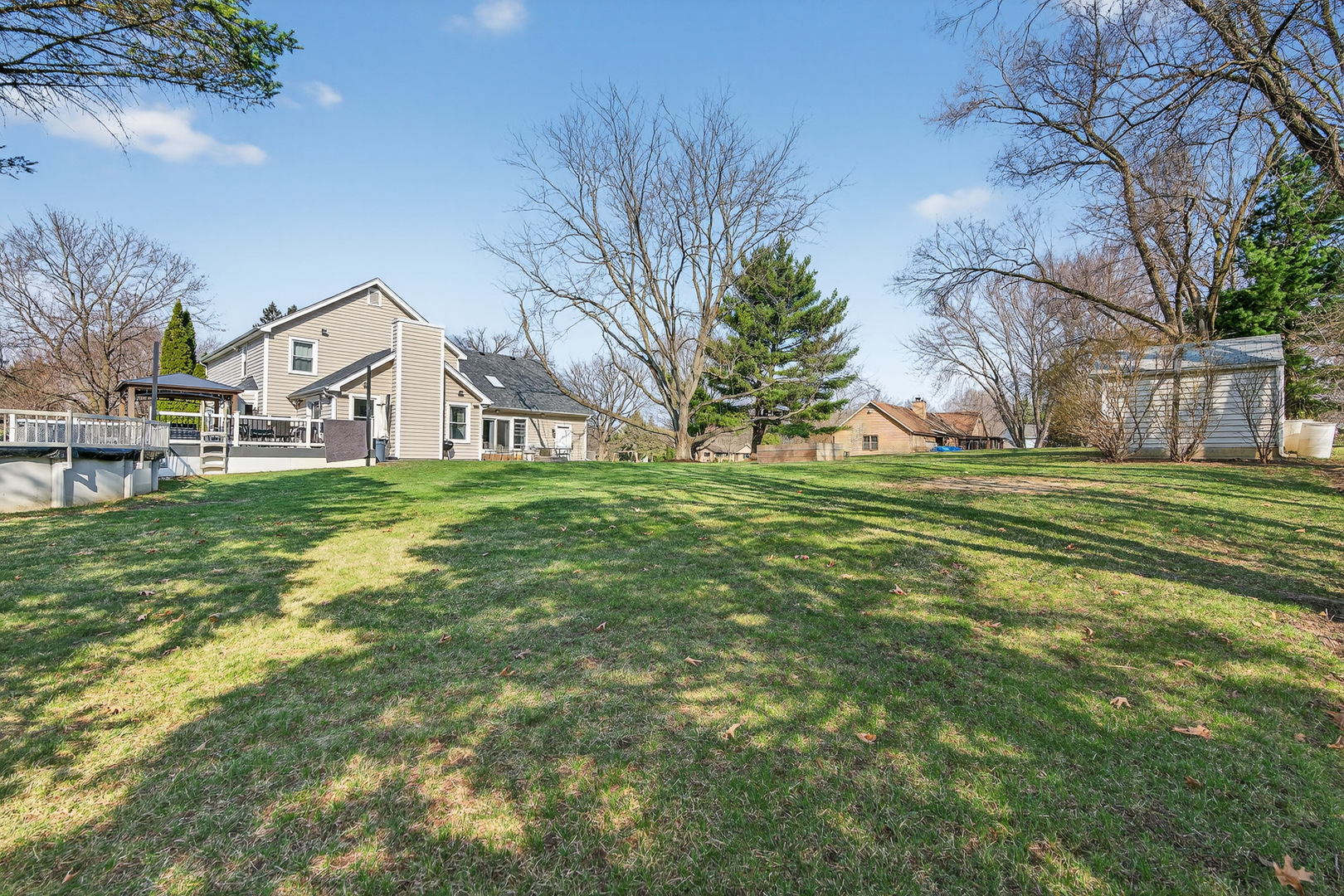 2970 Kingston Drive, Island Lake, IL 60042