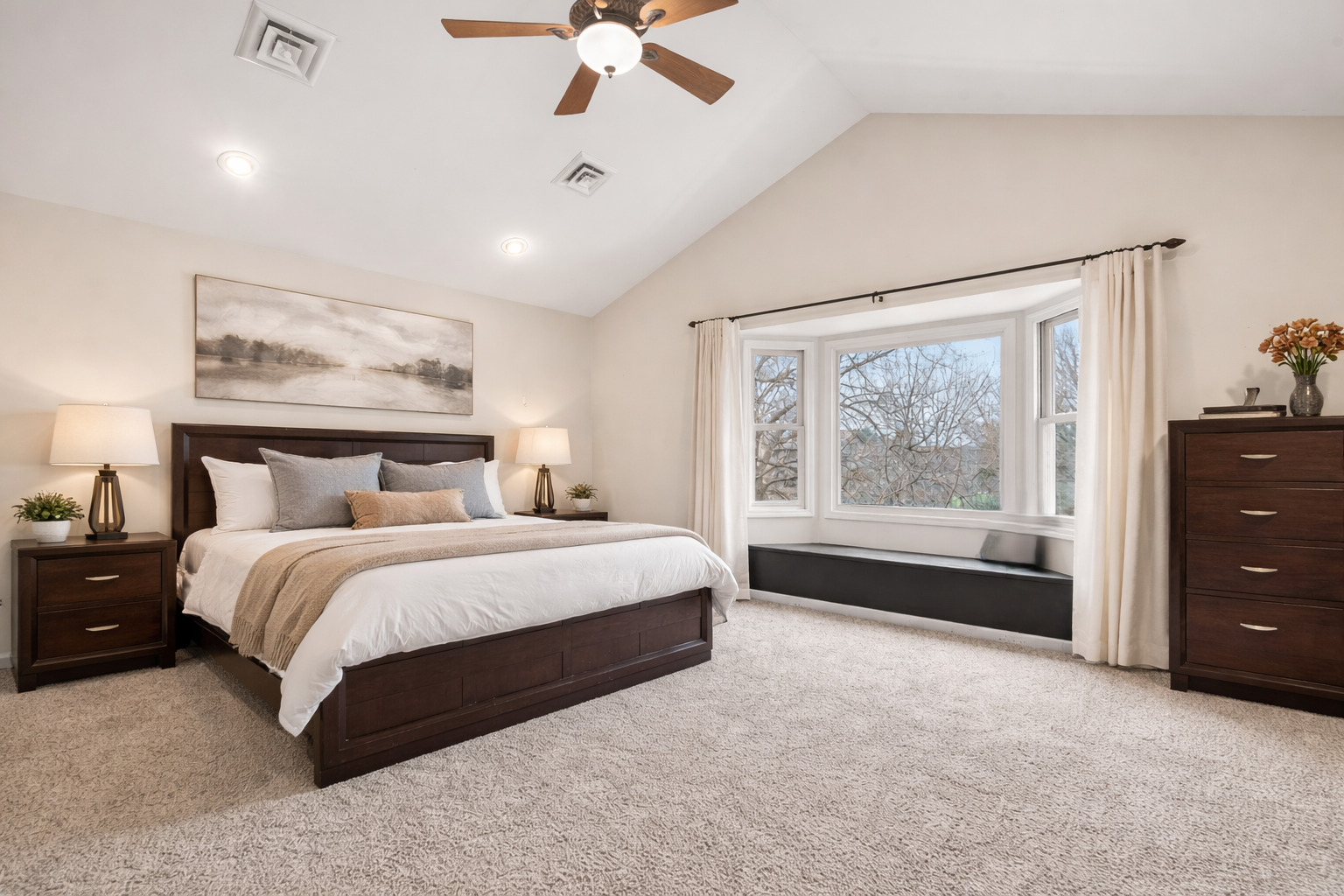 2970 Kingston Drive, Island Lake, IL 60042