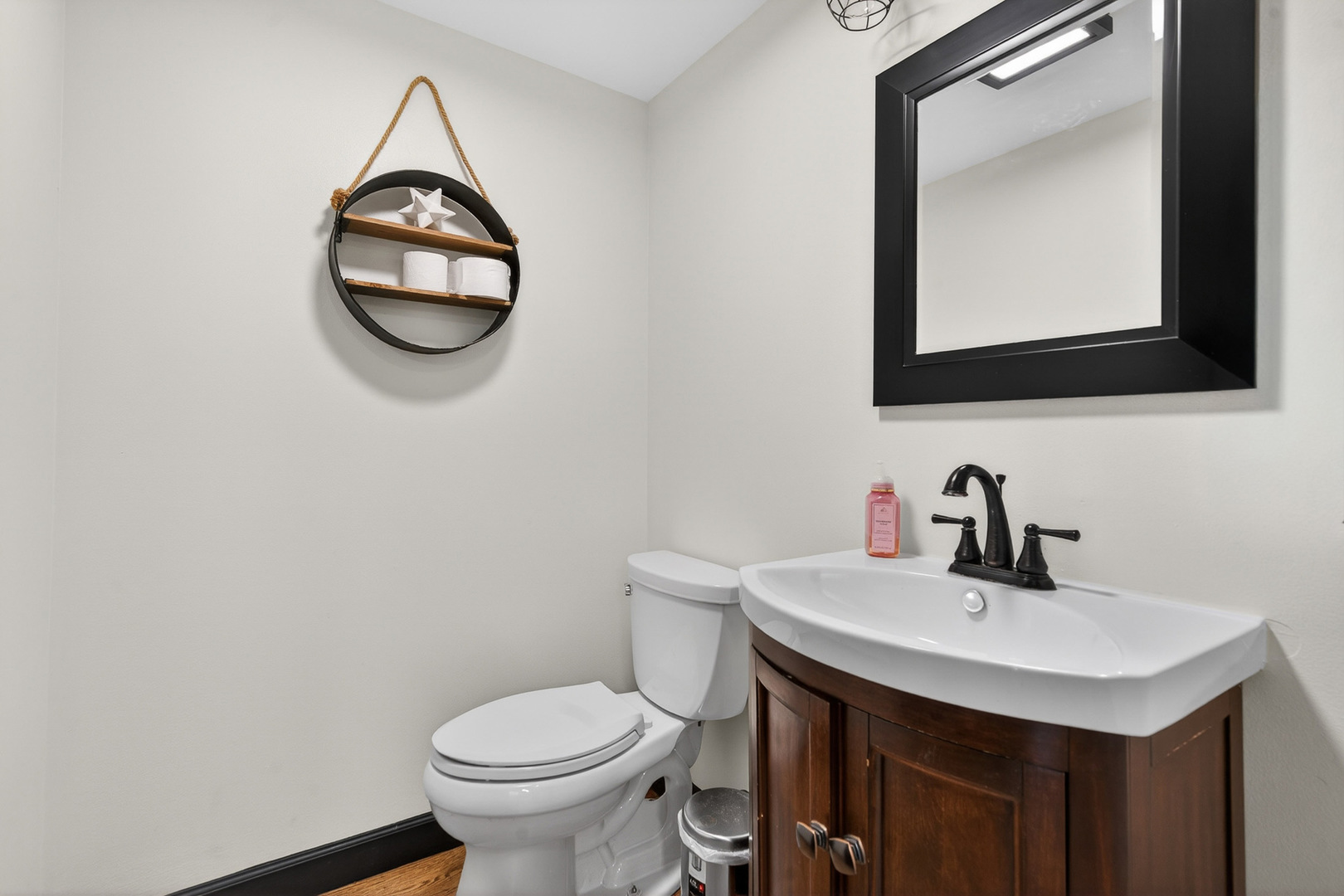 2970 Kingston Drive, Island Lake, IL 60042