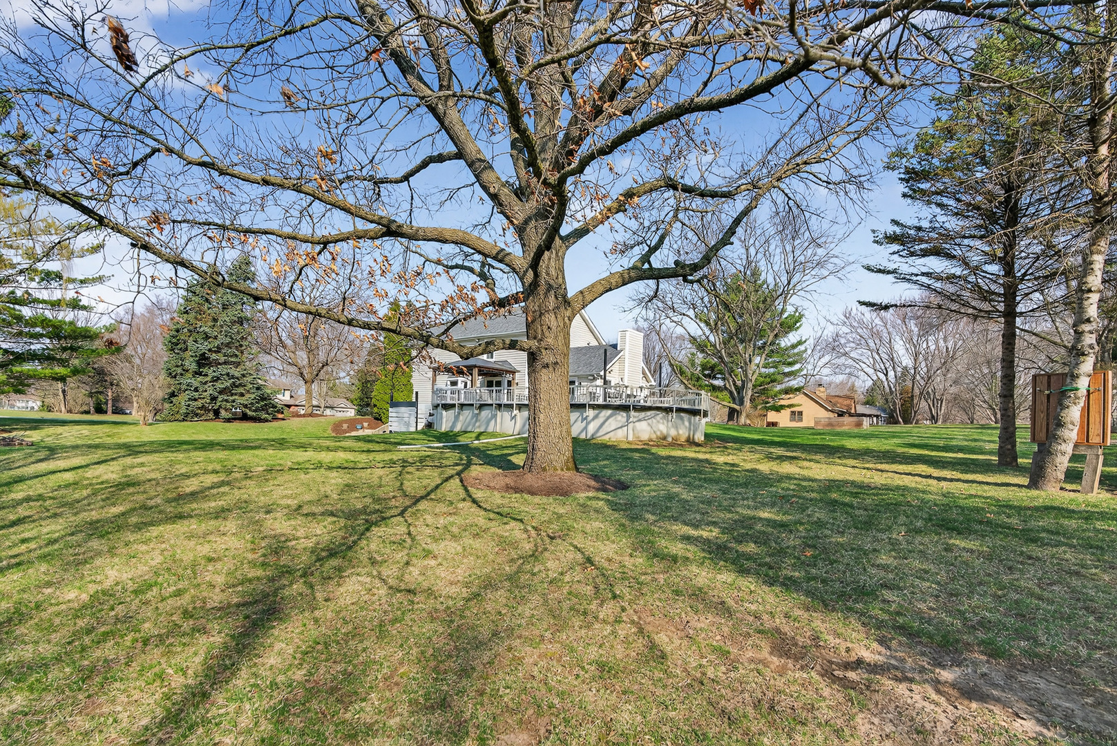 2970 Kingston Drive, Island Lake, IL 60042