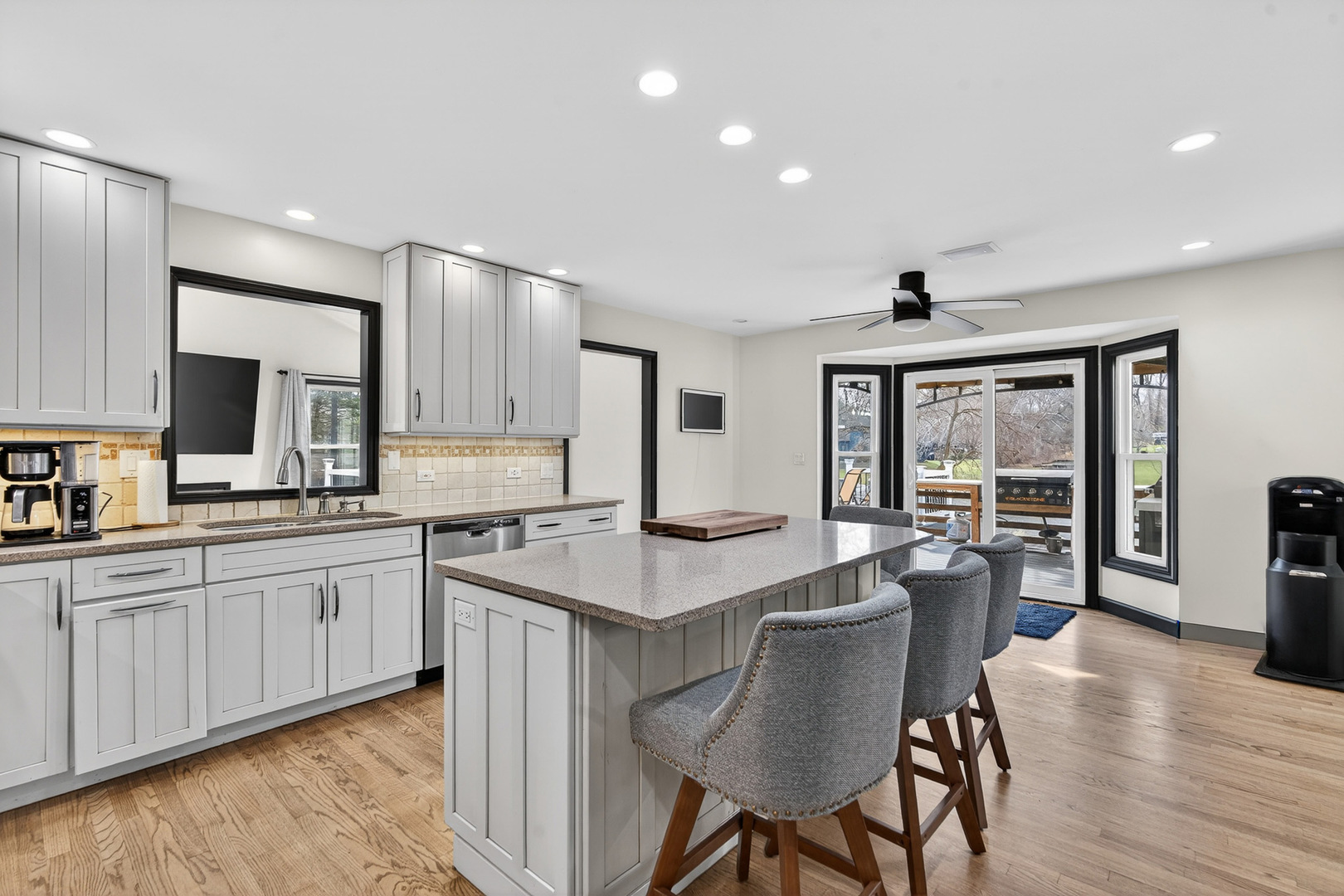 2970 Kingston Drive, Island Lake, IL 60042