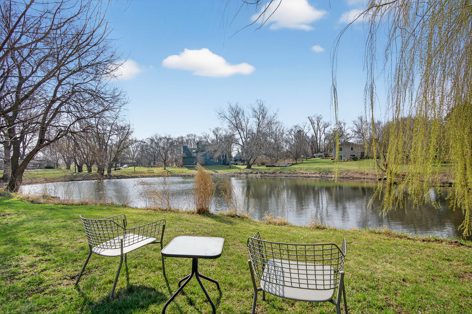 2970 Kingston Drive, Island Lake, IL 60042