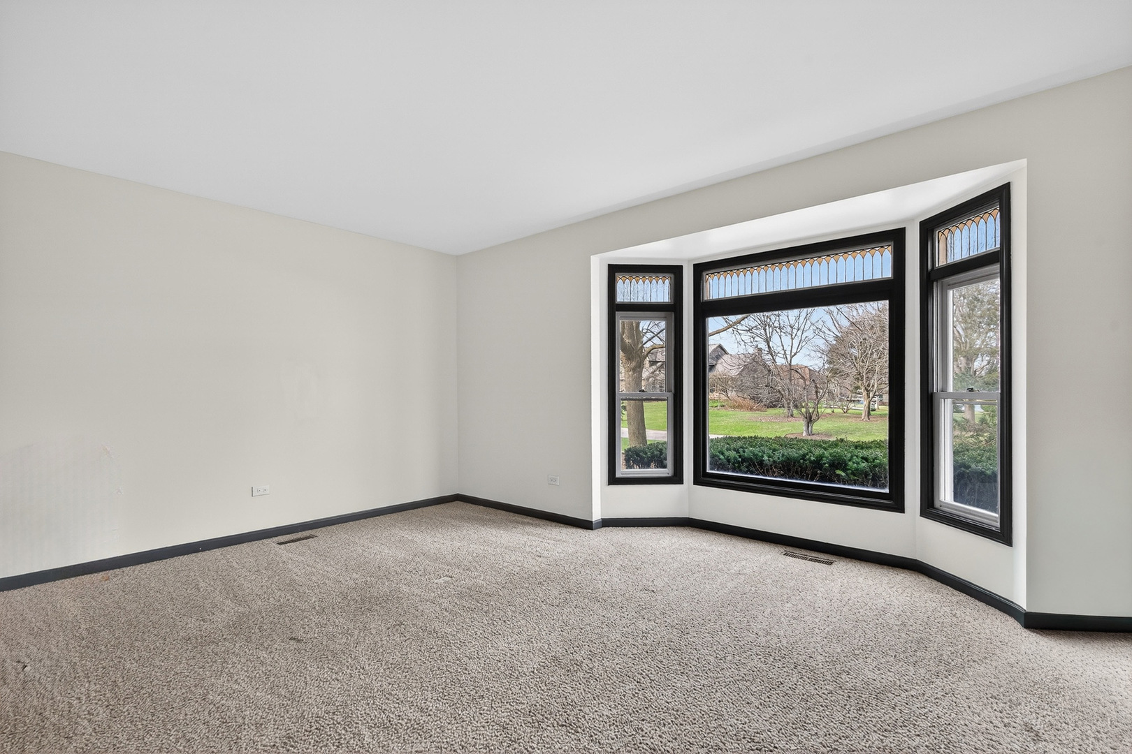 2970 Kingston Drive, Island Lake, IL 60042