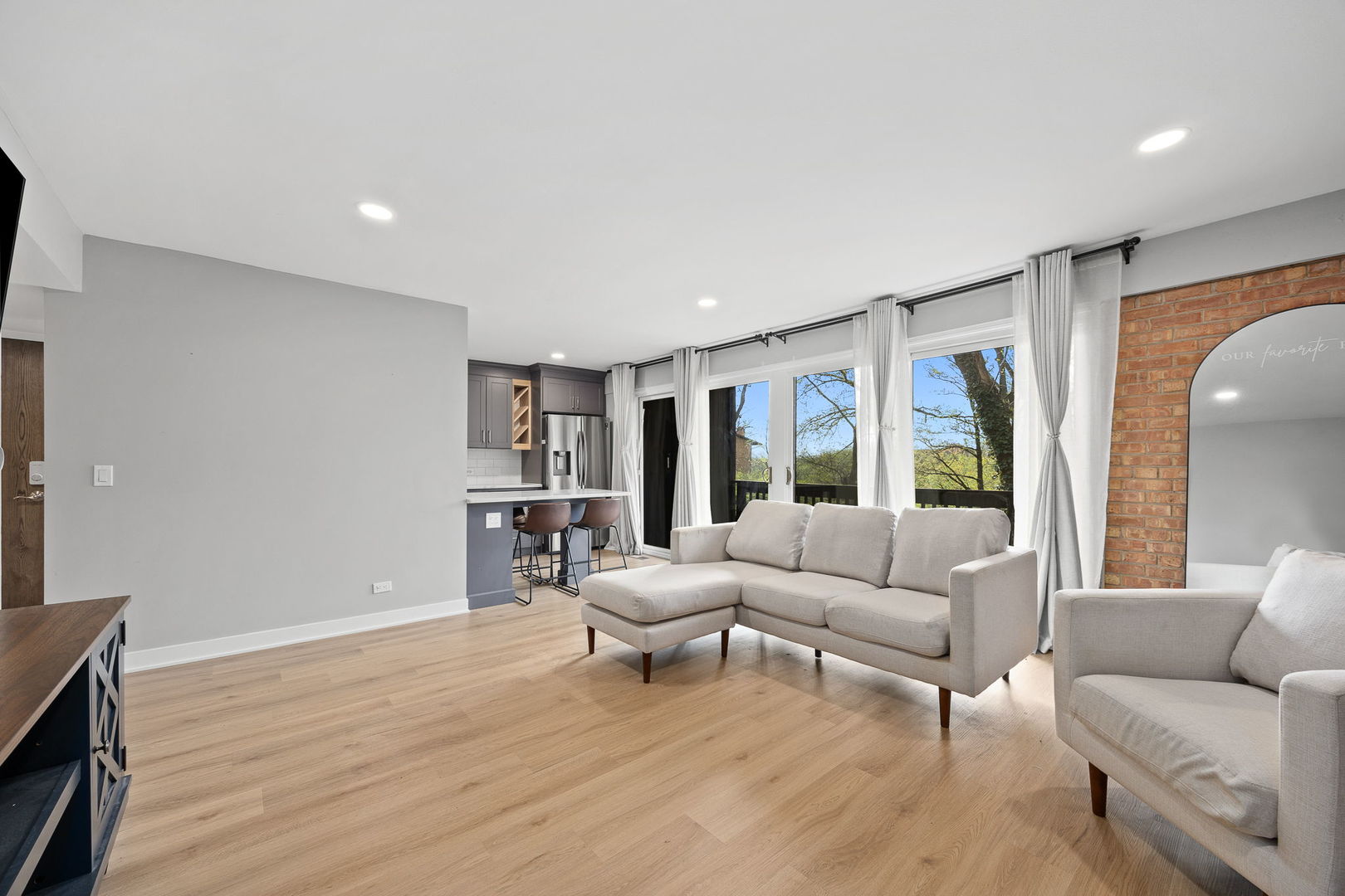 5505 Lakeside Drive #2F, Lisle, IL 60532