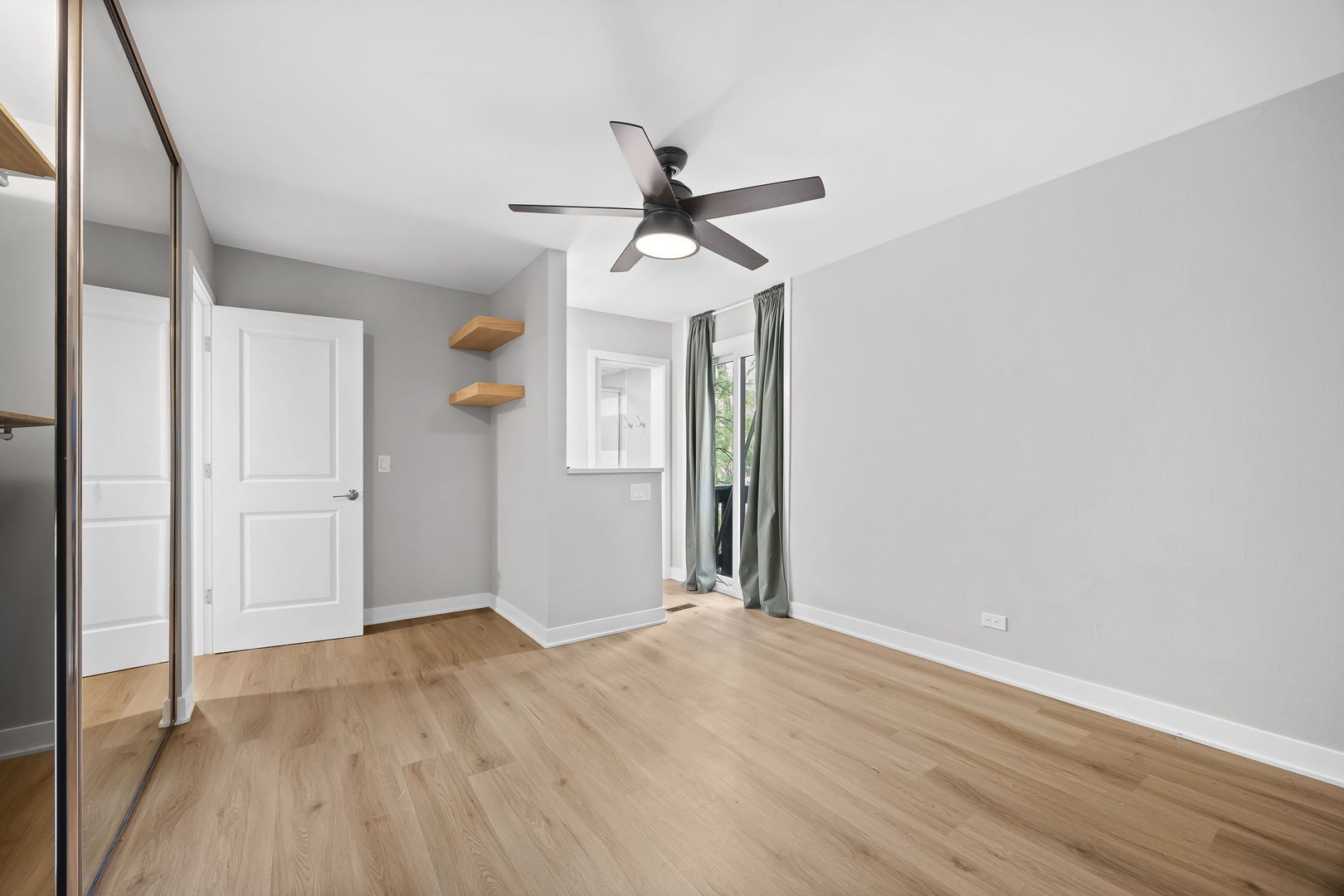 5505 Lakeside Drive #2F, Lisle, IL 60532