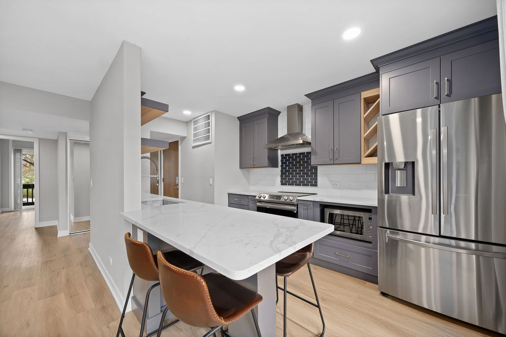 5505 Lakeside Drive #2F, Lisle, IL 60532