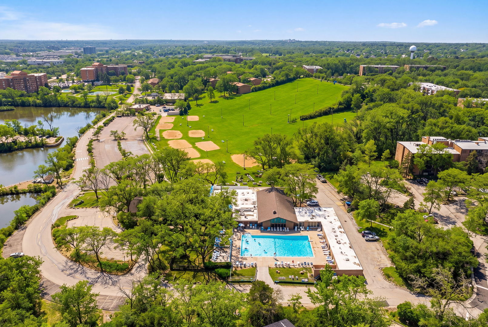 5505 Lakeside Drive #2F, Lisle, IL 60532