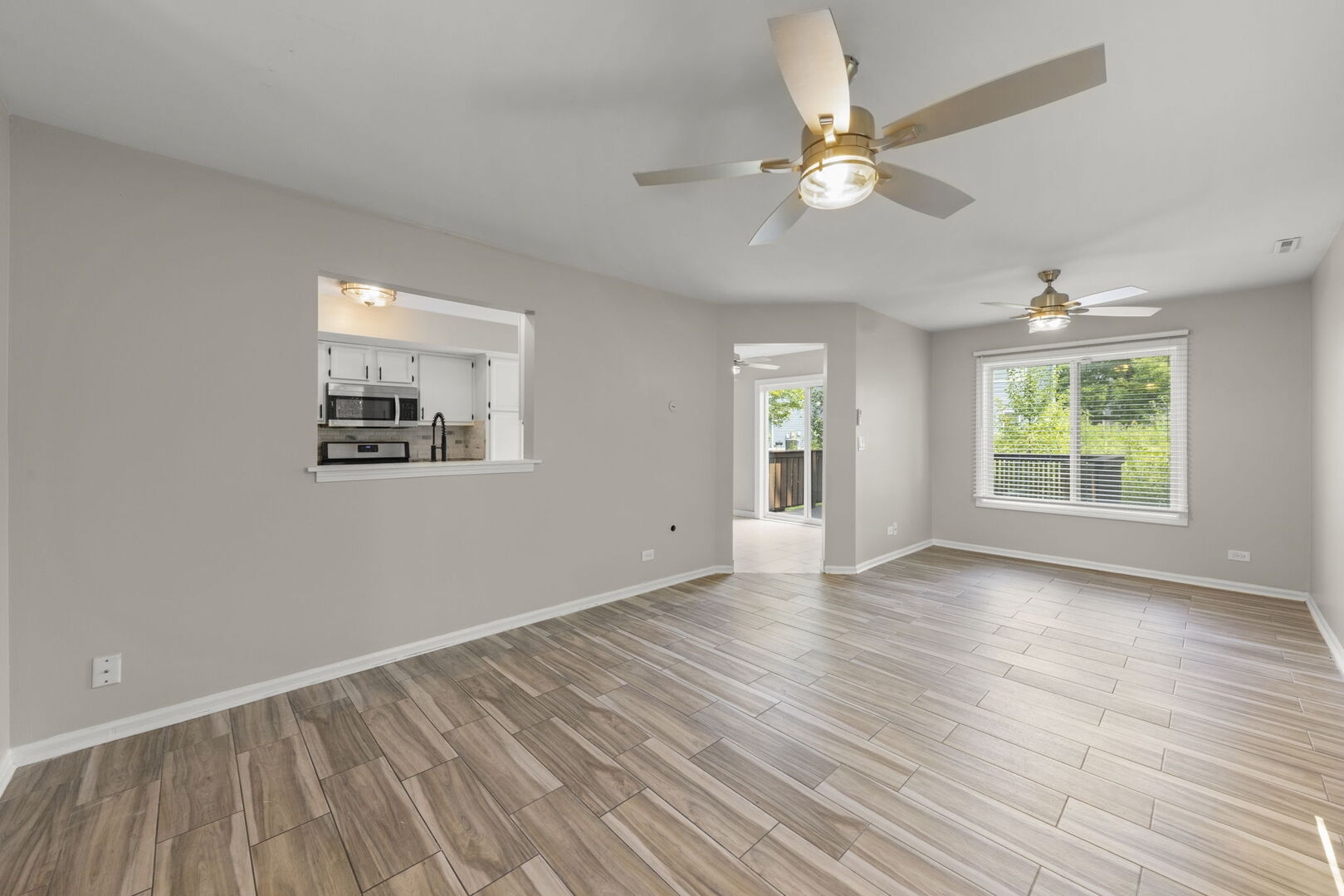 2661 Prairieview Lane, Aurora, IL 60502