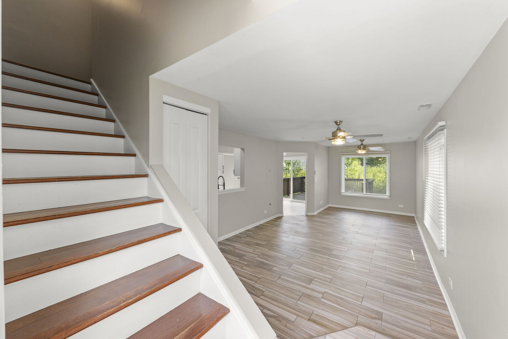 2661 Prairieview Lane, Aurora, IL 60502