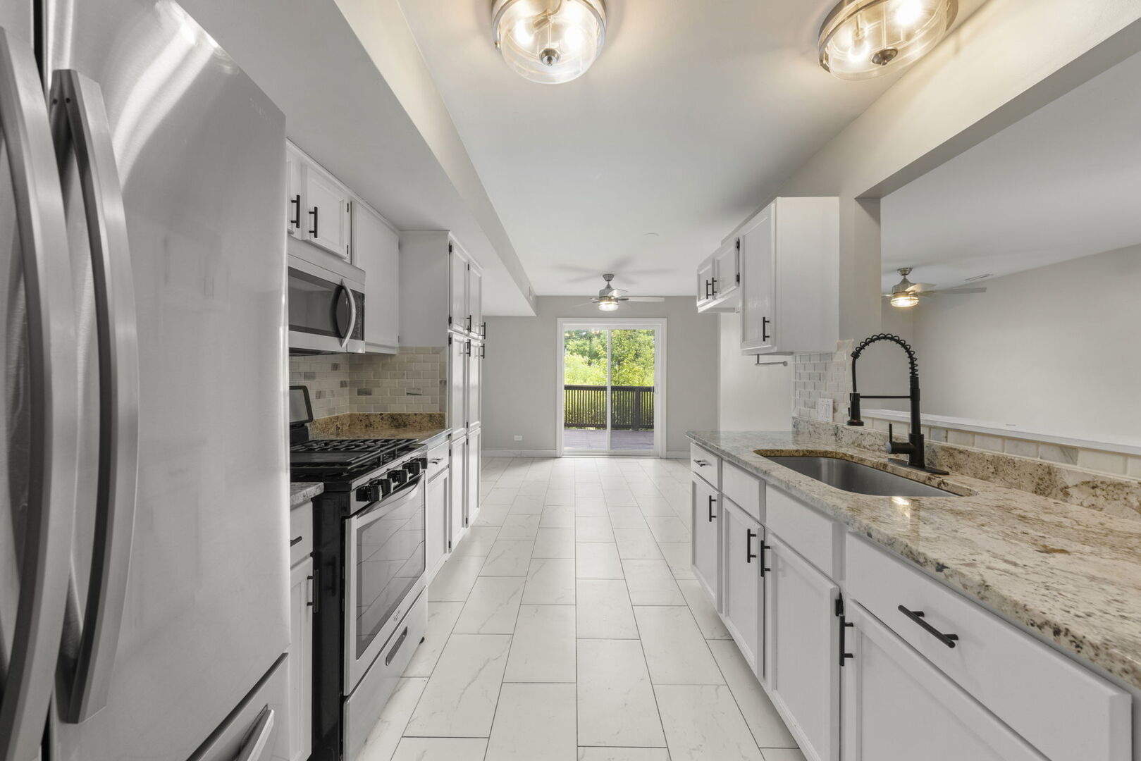 2661 Prairieview Lane, Aurora, IL 60502