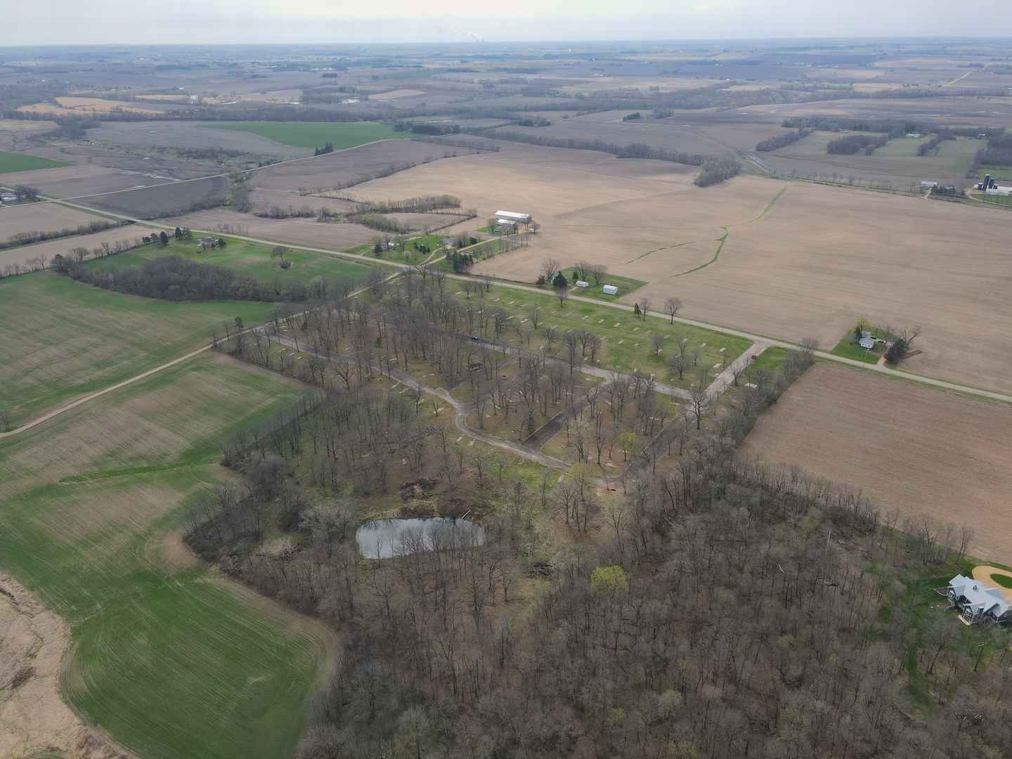 4500 E. River Road, Ridott, IL 61067