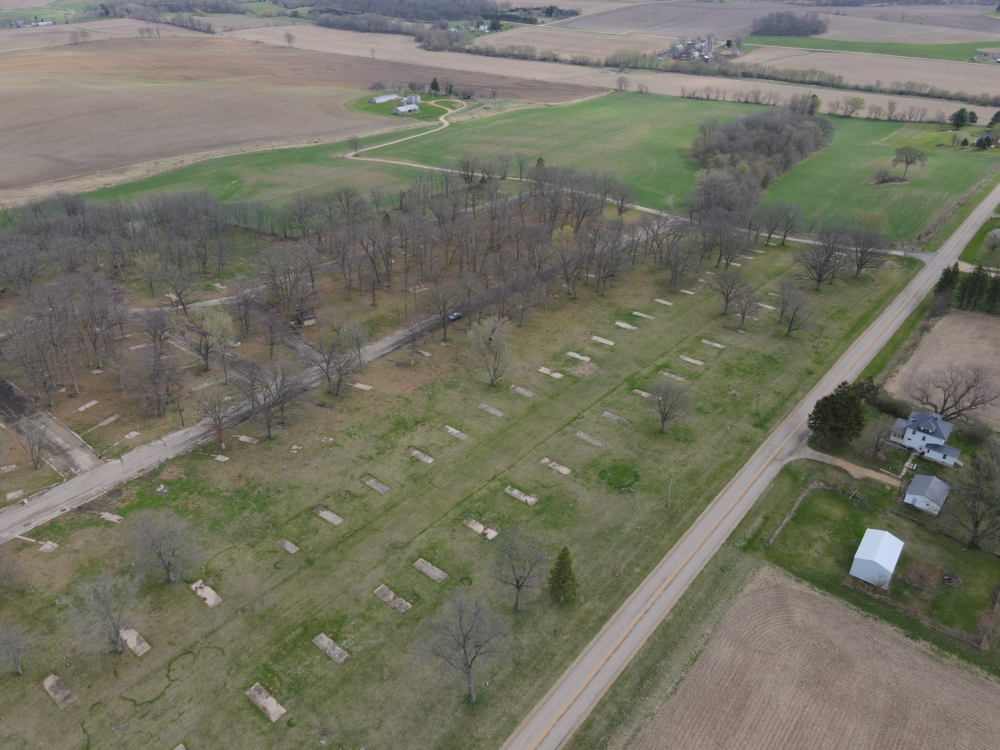 4500 E. River Road, Ridott, IL 61067