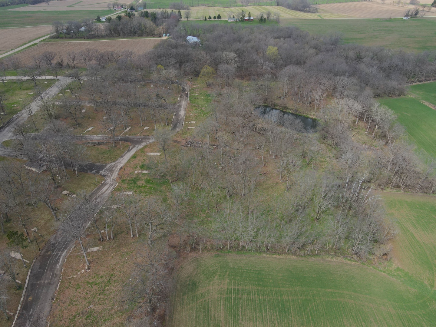 4500 E. River Road, Ridott, IL 61067