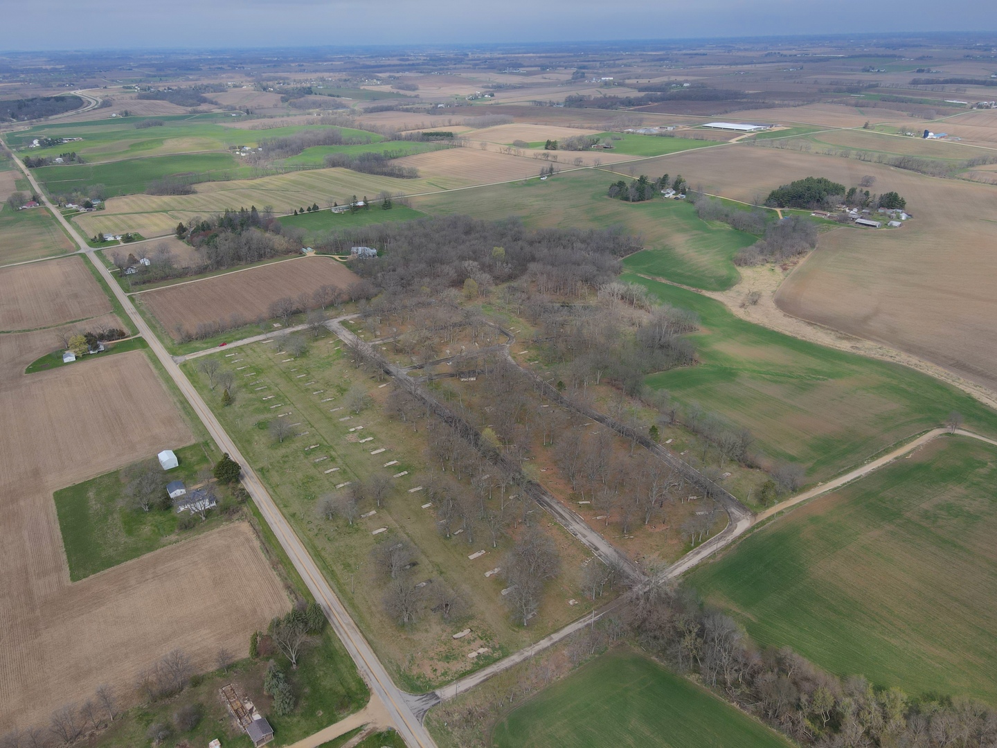 4500 E. River Road, Ridott, IL 61067