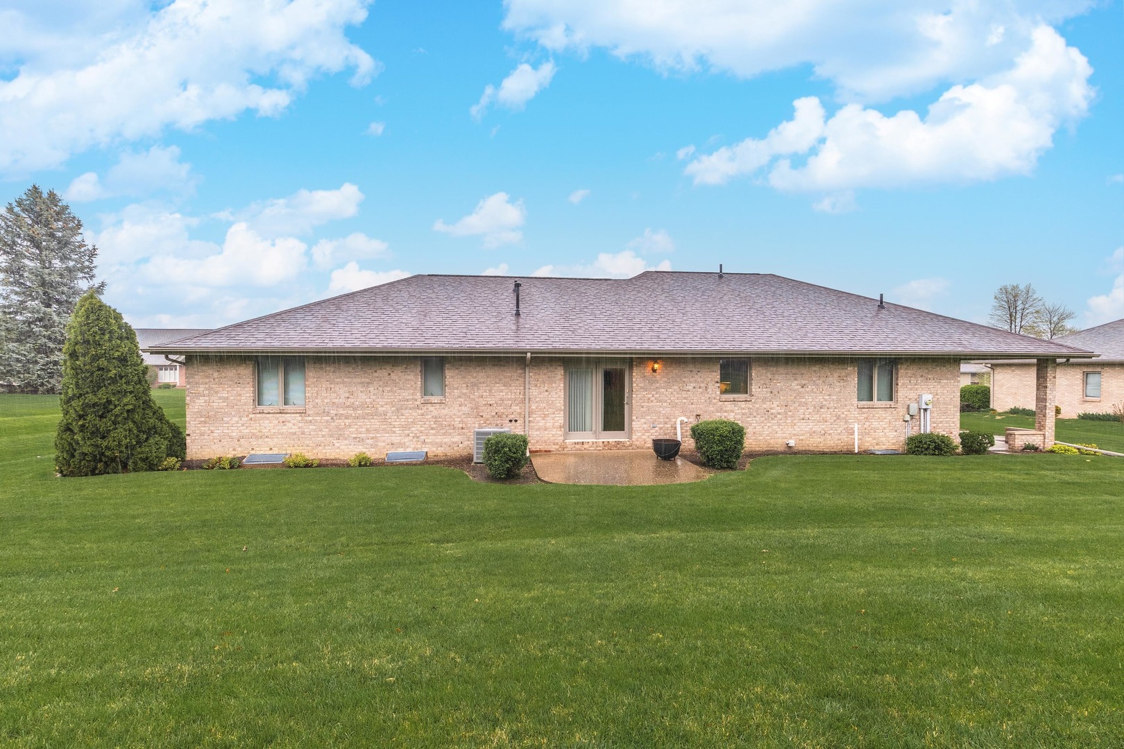 103 E 9th Street, Gridley, IL 61744