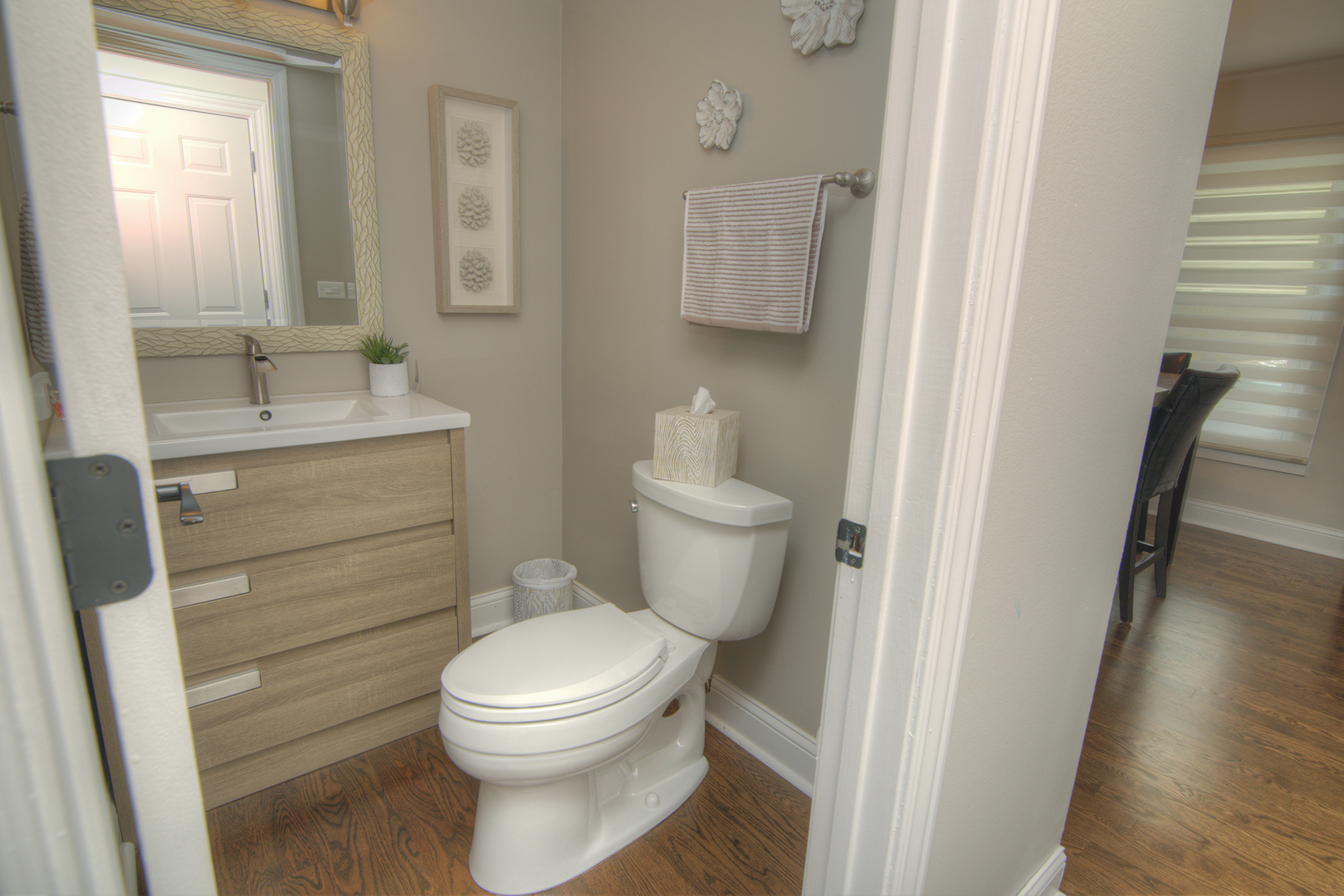 421 Burke Drive, Carol Stream, IL 60188