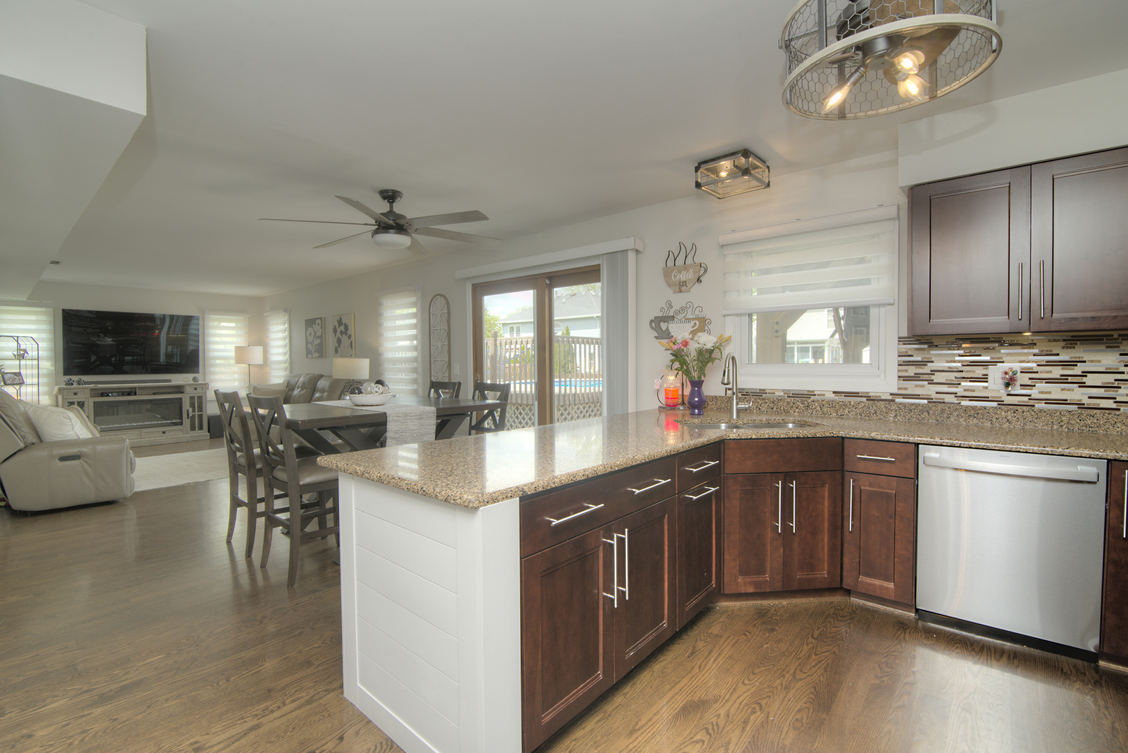 421 Burke Drive, Carol Stream, IL 60188