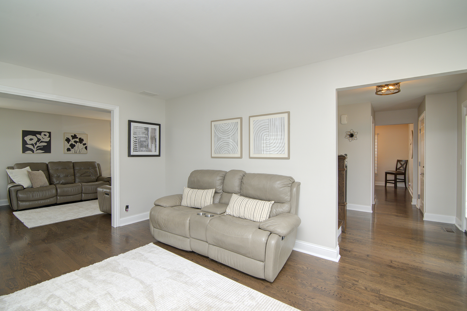 421 Burke Drive, Carol Stream, IL 60188