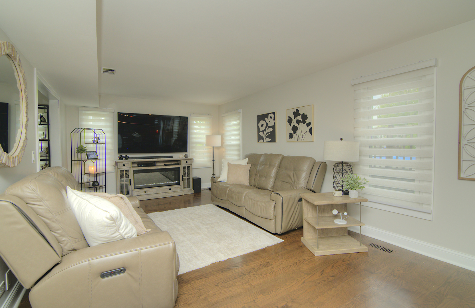 421 Burke Drive, Carol Stream, IL 60188