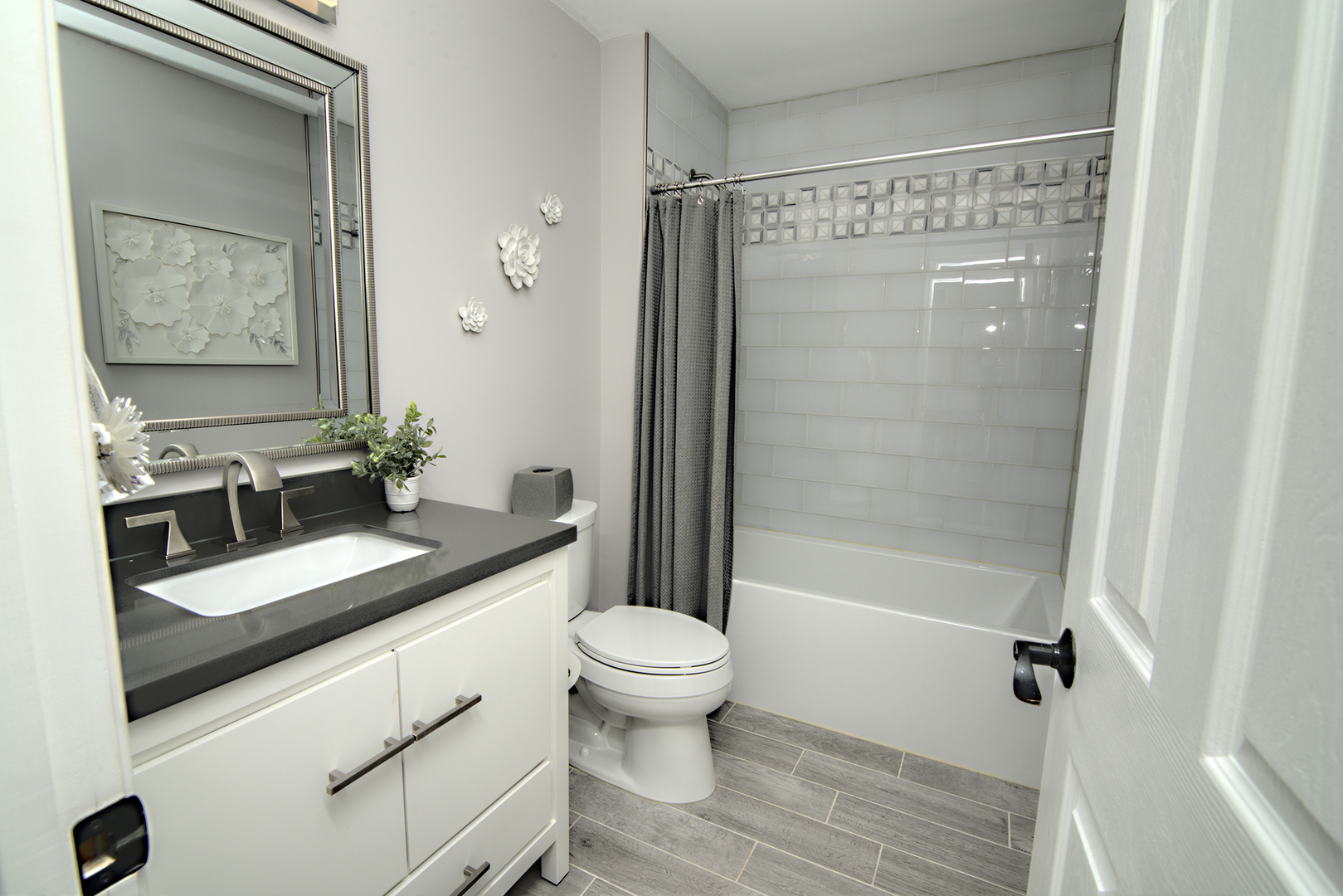 421 Burke Drive, Carol Stream, IL 60188