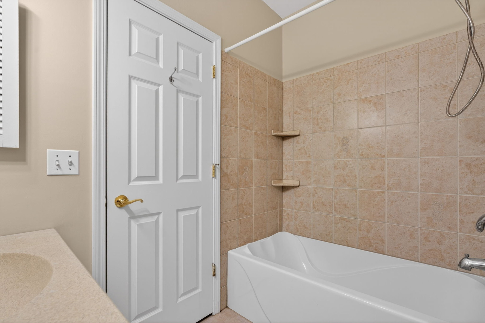 1226 Rhodes Lane #1226, Naperville, IL 60540