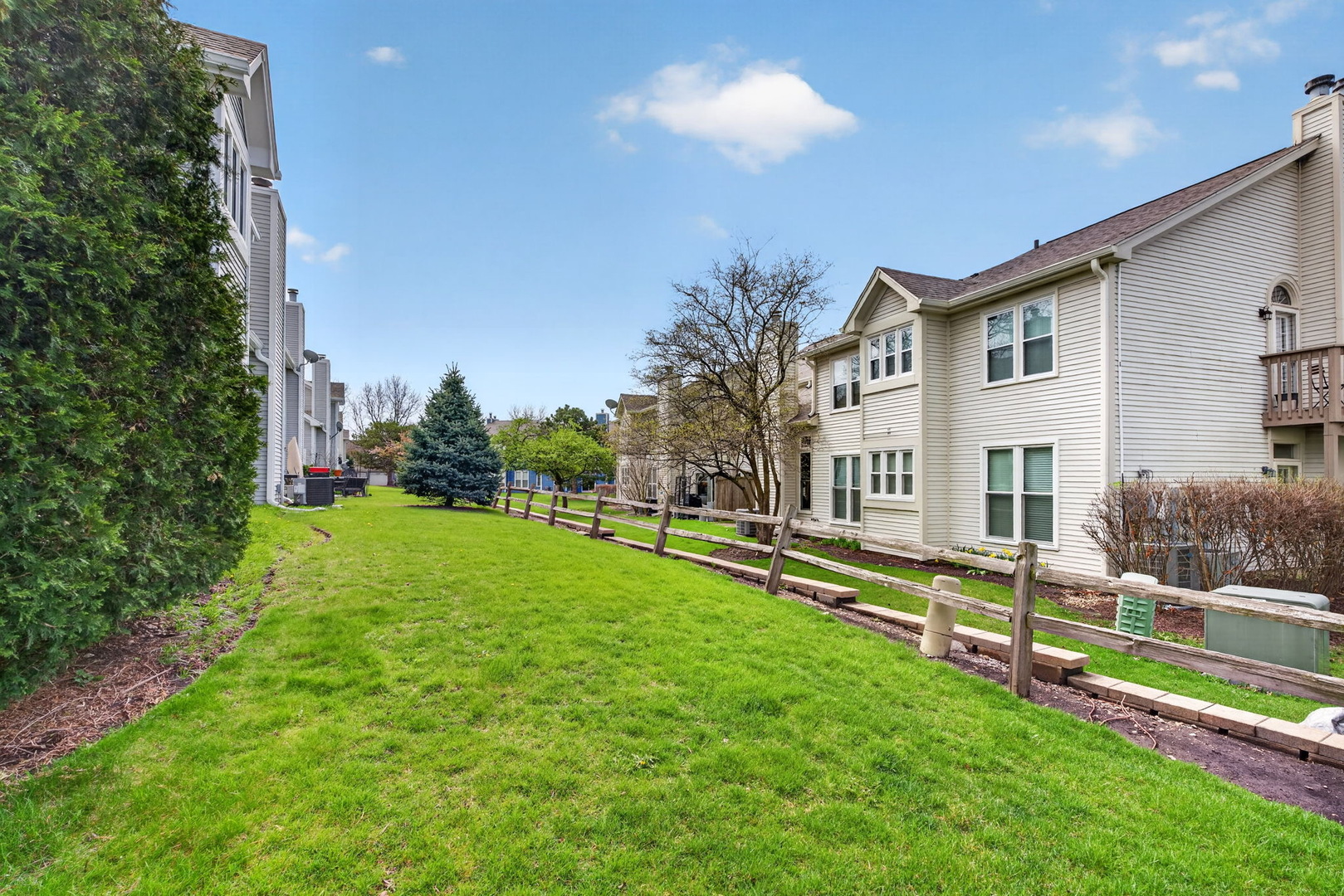 1226 Rhodes Lane #1226, Naperville, IL 60540