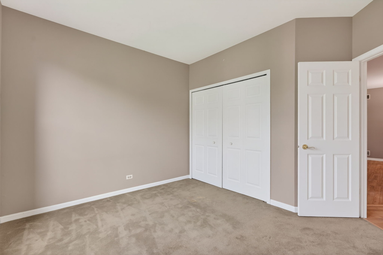 1226 Rhodes Lane #1226, Naperville, IL 60540