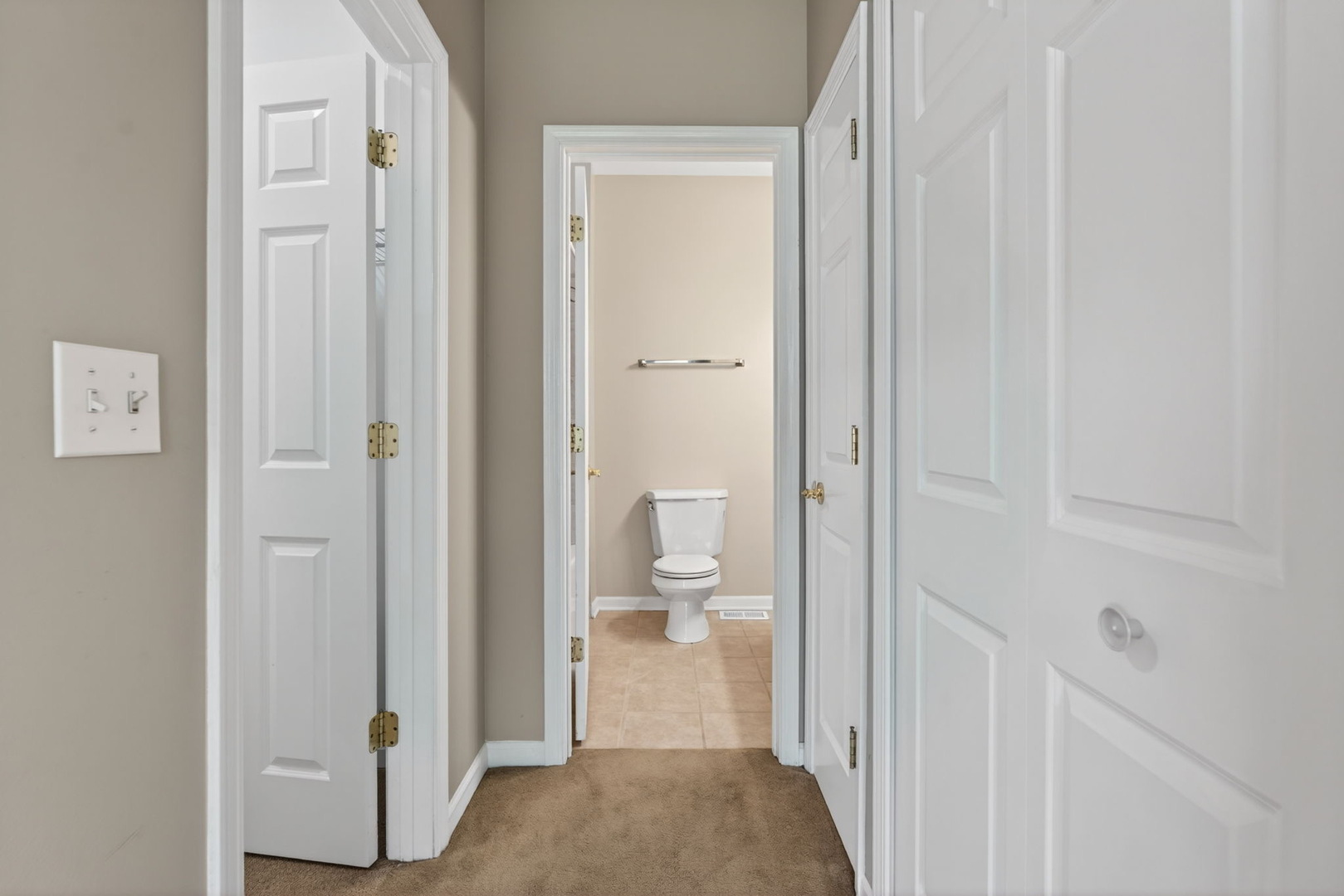 1226 Rhodes Lane #1226, Naperville, IL 60540